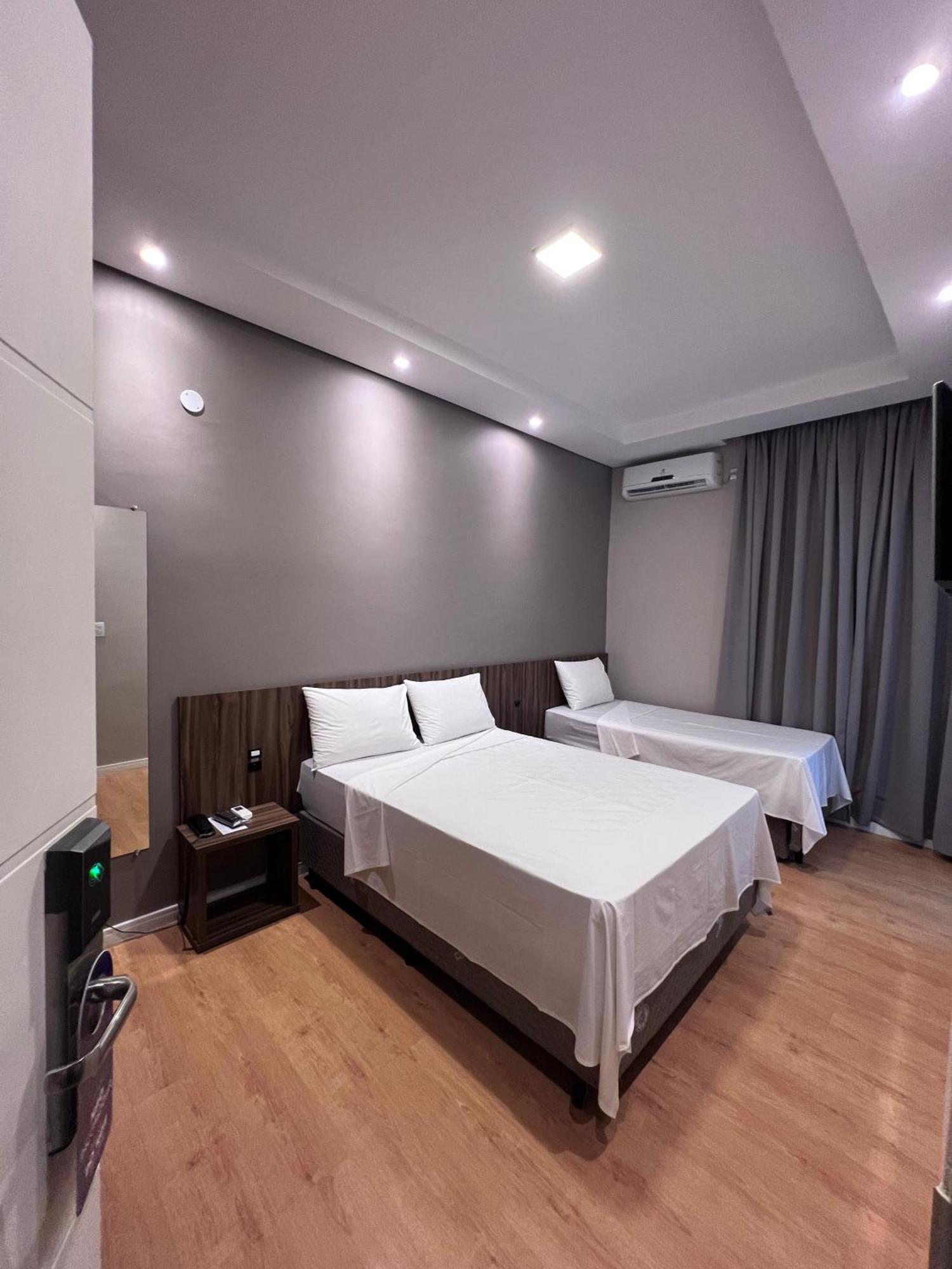 Regis Hotel II 雷吉斯特鲁 外观 照片